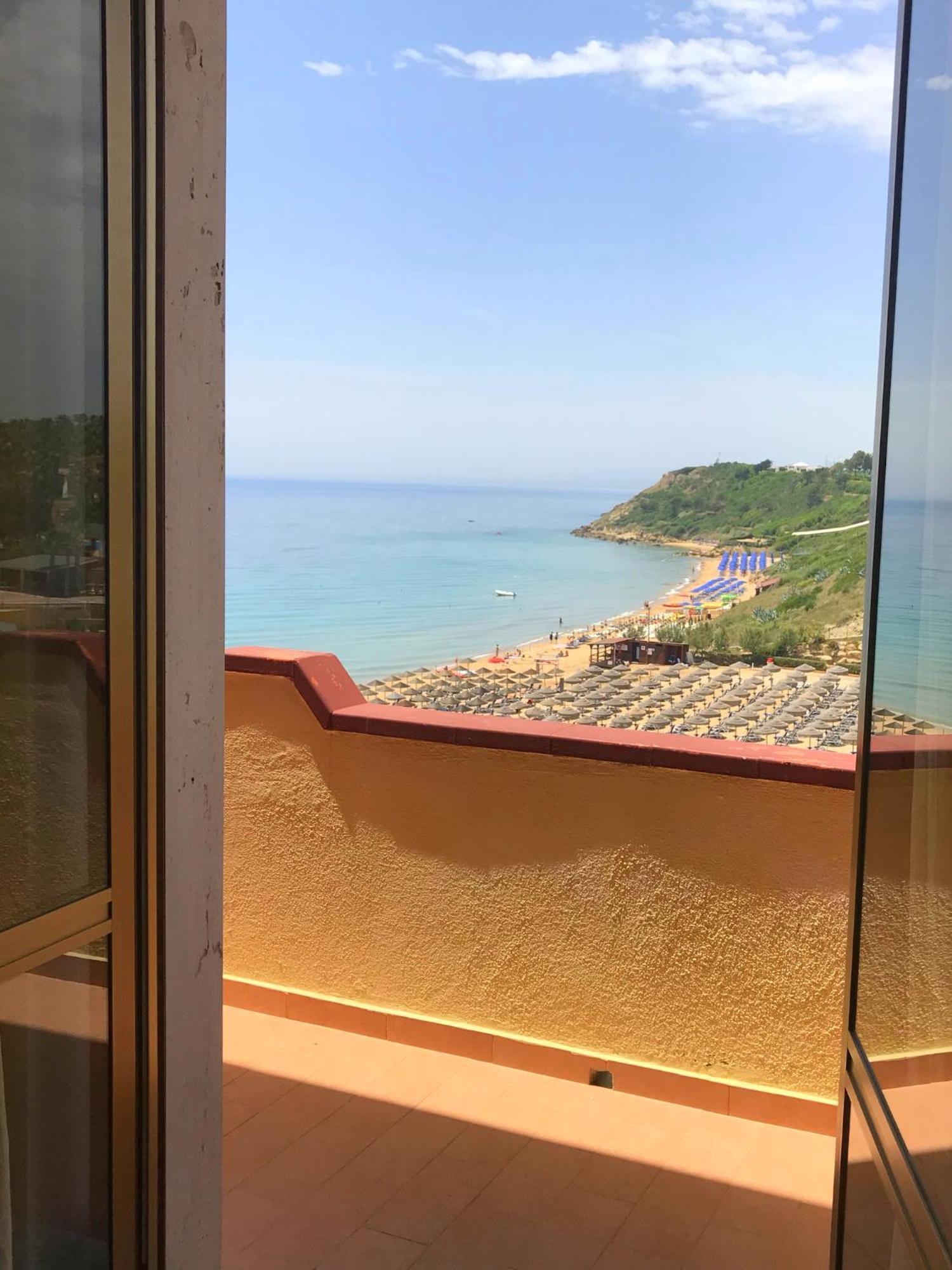 Appartamenti E Stanze Onde Blu 레 카스텔라 외부 사진